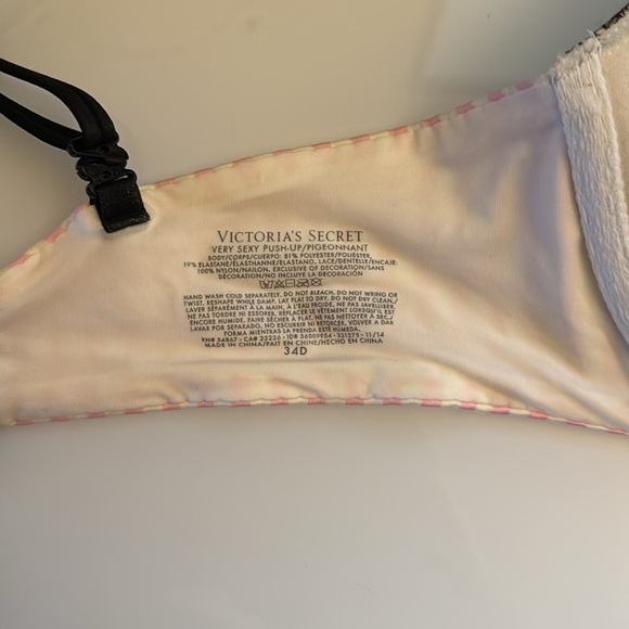 VS Very Sexy Push-up Bra NWOT - Picture 3 of 7